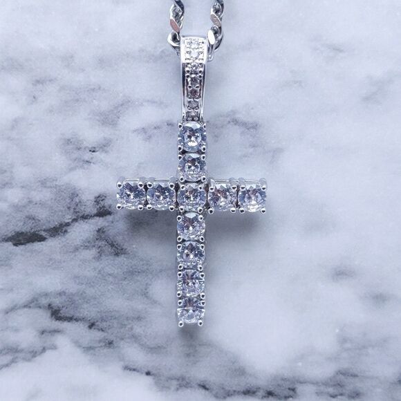 18"Cuban Chain + Silver Finish Clear CZ Cross - Picture 11 of 11